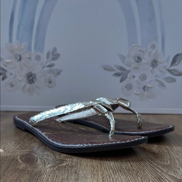 Sam Edelman Giles Gold Snakeskin Print Knotted Thong Sandals - Picture 1 of 14